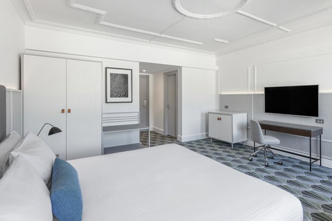 The Savoy Hotel On Little Collins Melbourne - Winery Find 15
