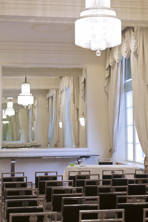The Savoy Hotel On Little Collins Melbourne - Winery Find 24