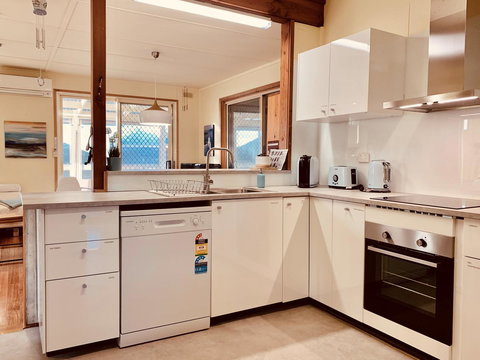 Nautique Beach House - Winery Find 13