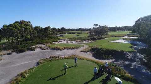 Nautique Beach House - Winery Find 28