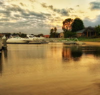 Waterfront Retreat - Winery Find