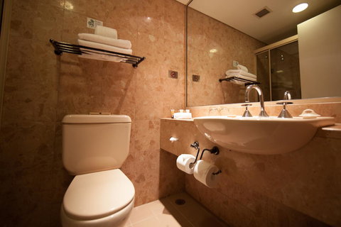 CitiClub Hotel Melbourne - Winery Find 13