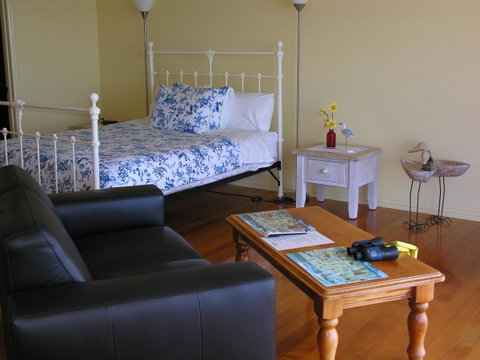 Clifftop Apartments Portland Vic - Winery Find 13