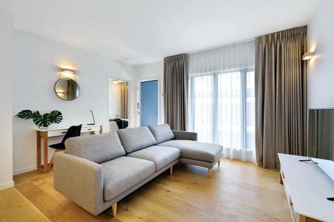 Lakes Edge Apartments - Winery Find 4