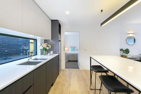 Lakes Edge Apartments - Winery Find 3