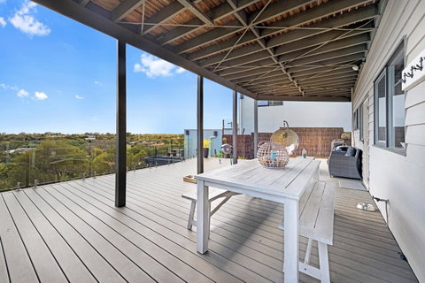 Beachside House - Winery Find 23