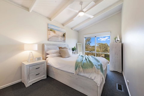 Beachside House - Winery Find 14