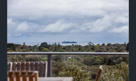 Beachside House - Winery Find 6