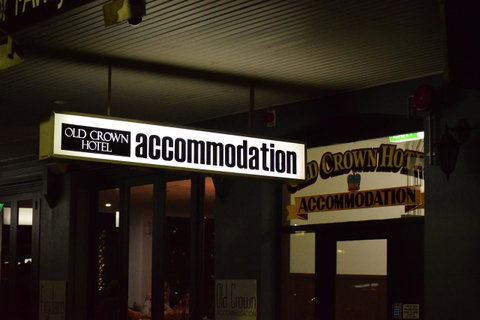 CROWN CENTRAL BUSINESS DISTRICT MOTEL - NO UNDER 18s - Winery Find 25