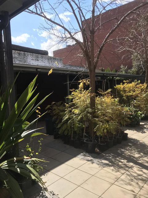 CROWN CENTRAL BUSINESS DISTRICT MOTEL - NO UNDER 18s - Winery Find 15