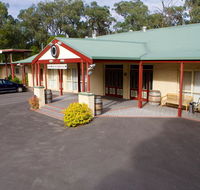 Sanctuary House Resort Motel - Winery Find