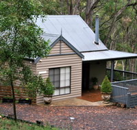 Tangenong Cottages - Winery Find