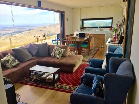 One Tree Hill Wilson Prom And Ocean Views - Winery Find 6