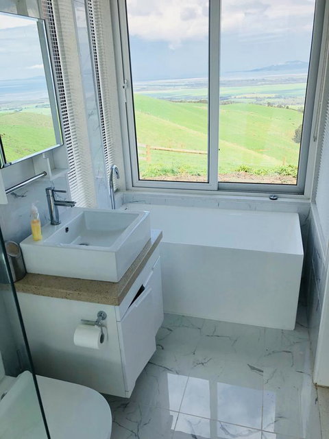 One Tree Hill Wilson Prom And Ocean Views - Winery Find 38