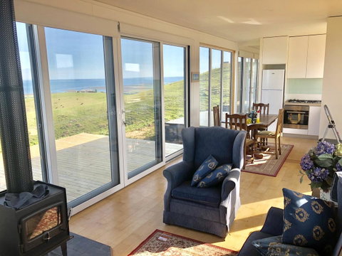 One Tree Hill Wilson Prom And Ocean Views - Winery Find 10