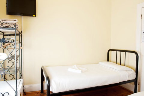 Hotel Claremont Guest House - Winery Find 5