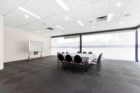 Quality Inn & Suites Traralgon - Winery Find 7