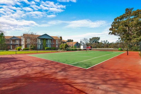 Quality Inn & Suites Traralgon - Winery Find 1