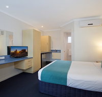 Hamilton Town House Motel - Winery Find