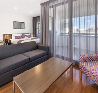 City Edge Dandenong Apartment Hotel - Winery Find