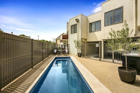 Quest Bendigo Central - Winery Find 1