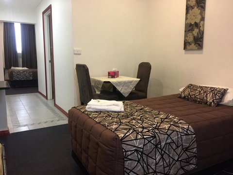 The Esplanade Motel - Winery Find 3