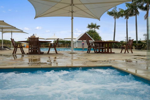 The Oaks Waterfront Resort, Unit 303 - Winery Find 0