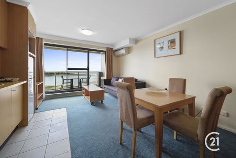 The Oaks Waterfront Resort, Unit 511 - Winery Find 2