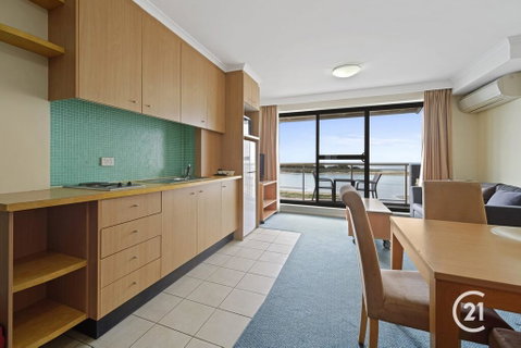 The Oaks Waterfront Resort, Unit 511 - Winery Find 3