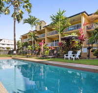 The York Beachfront Holiday Apartments - Winery Find