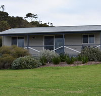 Tidal Dreaming Seaview Cottages - Winery Find