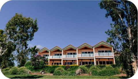 Tinaroo Lake Resort - Winery Find 3