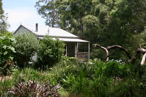 Tindoona Cottages - Winery Find 0