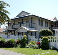 Tokelau 2 - Tuncurry Townhouse - Winery Find