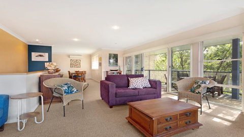 Tokelau 3 - Tuncurry Townhouse - Winery Find 3