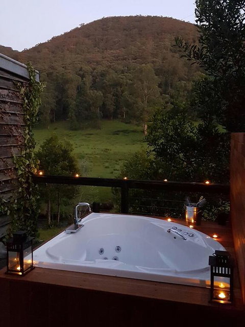 Toorongo River Chalets - Winery Find 3