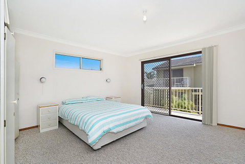 Toowoon Bay Townhouse, Unit 6 - Winery Find 3