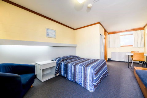 Top Of The Town Hotel Motel - Winery Find 3