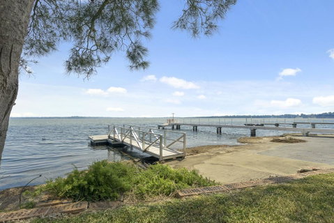 Toukley Lakefront House,Toukley - Winery Find 2