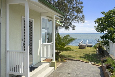 Toukley Lakefront House,Toukley - Winery Find 1