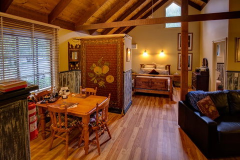 Trawool Cottages And Farmstay - Winery Find 3