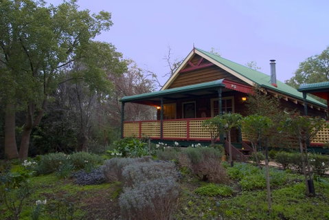 Trawool Cottages And Farmstay - Winery Find 2