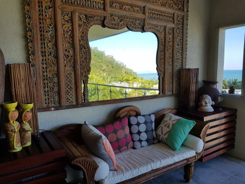 Trinity Beach Penthouse - Winery Find 0