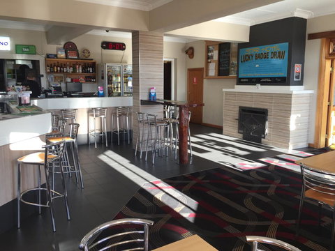 Tumut Star Hotel - Winery Find 1