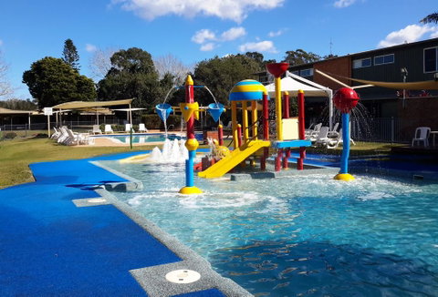 Tuncurry Lakes Resort - Winery Find 0