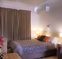 Tuncurry Motor Lodge - Winery Find