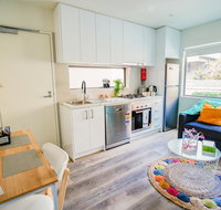 U1 Brunswick Living brand new apartment close to Airport and CBD - Winery Find