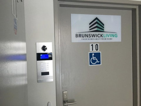 U1 Brunswick Living Brand New Apartment Close To Airport And CBD - Winery Find 3