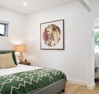 Ultra Modern Studio Suite with Balcony Near Shops - Winery Find