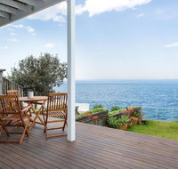 Unbelievable Clifftop Townhouse with Ocean Views - Winery Find
